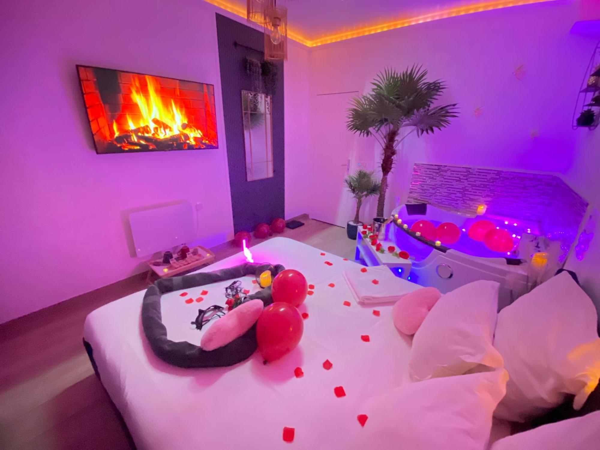 L'Escale Balneo'Romantique - Loveroom - Jacuzzi & Petit Dejeuner Villiers-sur-Marne Exteriér fotografie